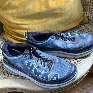 Hoka one one blue 10.5